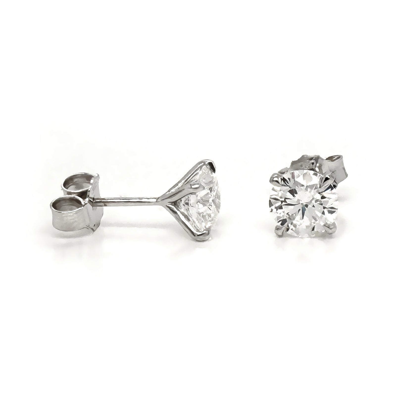 עגילי מרטיני, 4 שיניים , משובצים ביהלום עגול