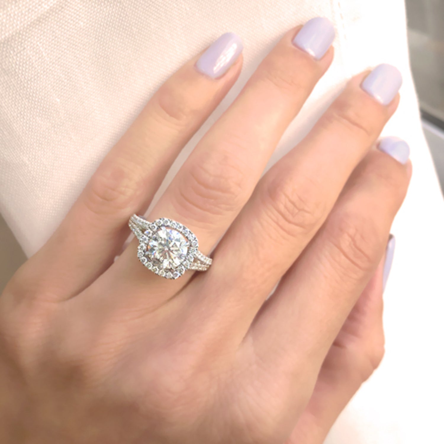 אירוסין ורסאי מעבדה - levys-jewelry