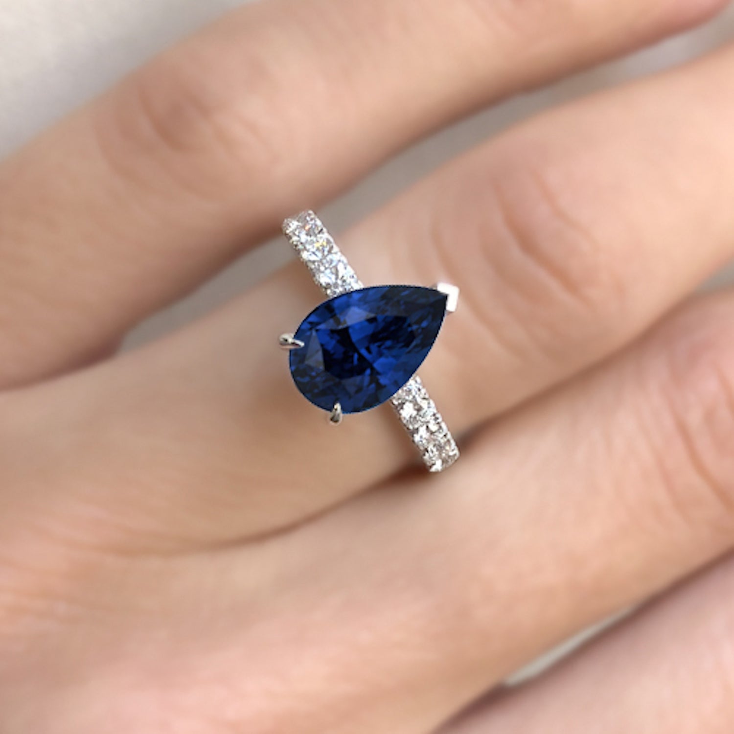 אירוסין סקאי מעבדה - levys-jewelry