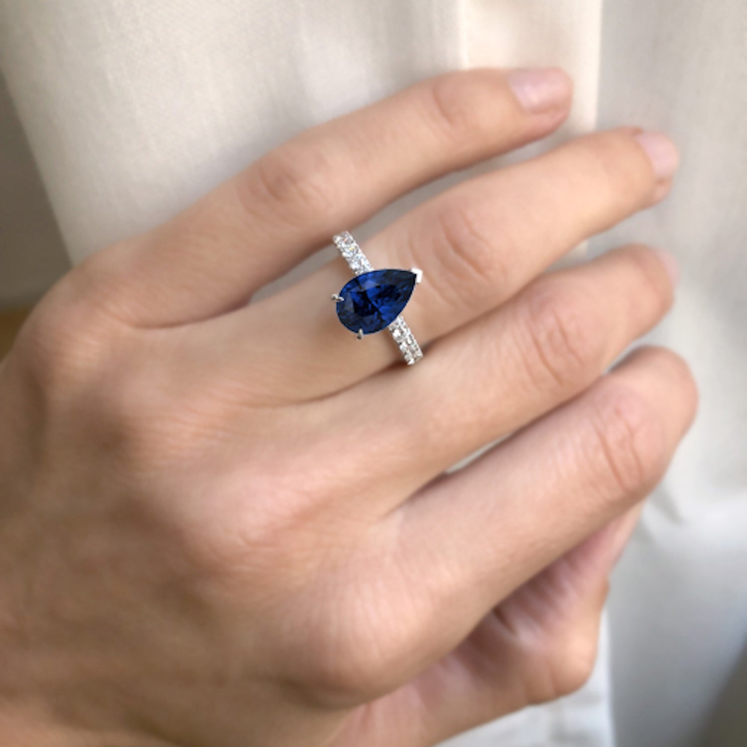 אירוסין סקאי מעבדה - levys-jewelry