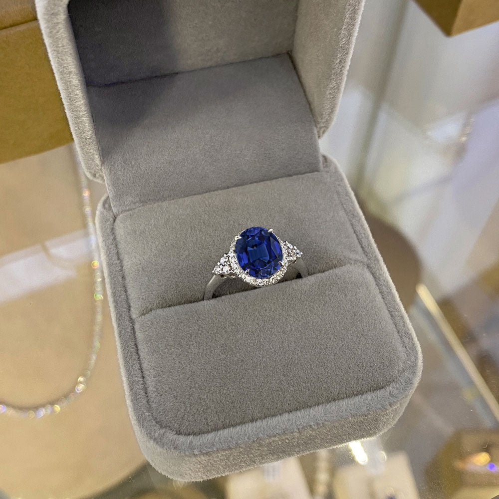 טבעת אירוסין בלו סטאר – מוצגת בקופסה אלגנטית