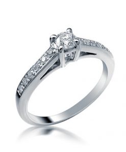 טבעת אירוסין, טבעת אירוסין קלאסית, טבעת אירוסין זהב לבן, טבעת יהלום, טבעת יהלומים, טבעת הצעת נישואין, טבעת סוליטר, טבעת מעוצבת, לויס תכשיטים,