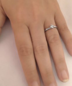 טבעת אירוסין טוויסט, טבעת סוליטר, טבעת קלאסית, טבעת זהב לבן, טבעת הצעת נישואין, טבעת יהלום, לויס תכשיטים
