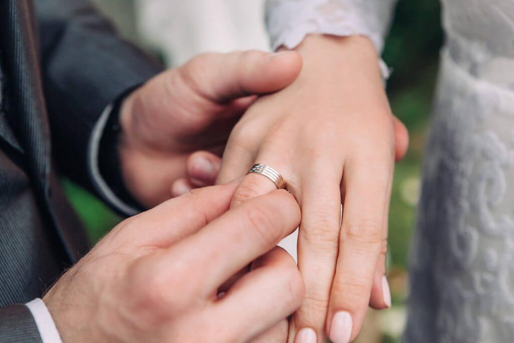 איך לבחור טבעת נישואין?